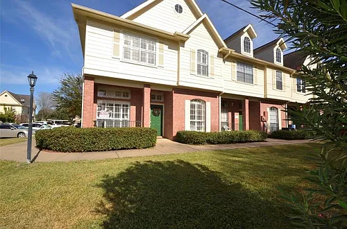 2710 Grants Lake Blvd Photo 1
