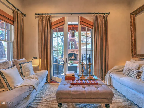 3826 N Adobe Garden Loop, Tucson, AZ 85716