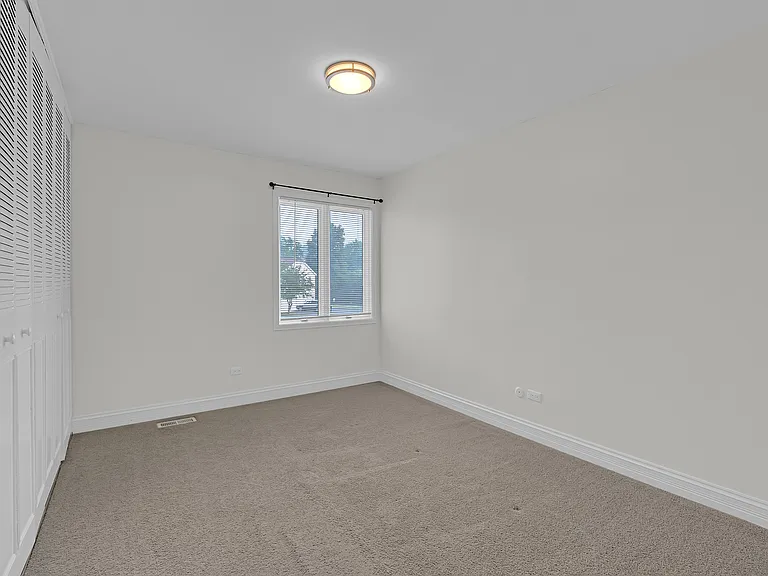 608 Inverrary Ln #608 — Photo 11