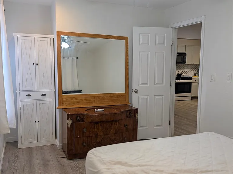 10801 W Lakeview Dr — Photo 13
