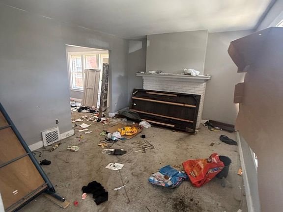 5th image of 3772 Pingree St