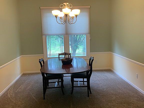 3rd image of 3758 Mount Vernon Dr