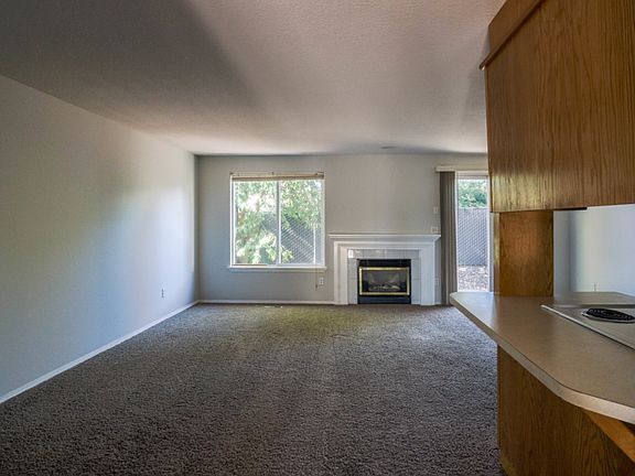 4th image of 7504 NE 52nd St
