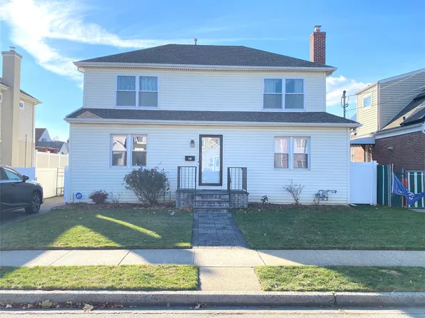 83 Franklin Avenue, New Hyde Park, NY 11040