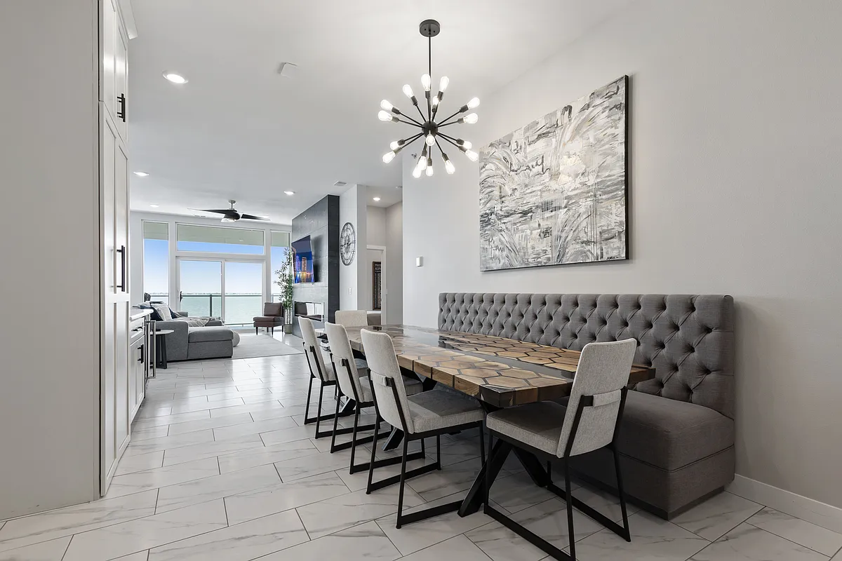 Building Photo - 724 Stony Point Trl #23