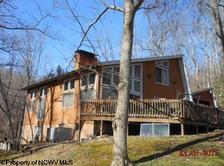 431 Edgewood Dr, Weston, WV 26452