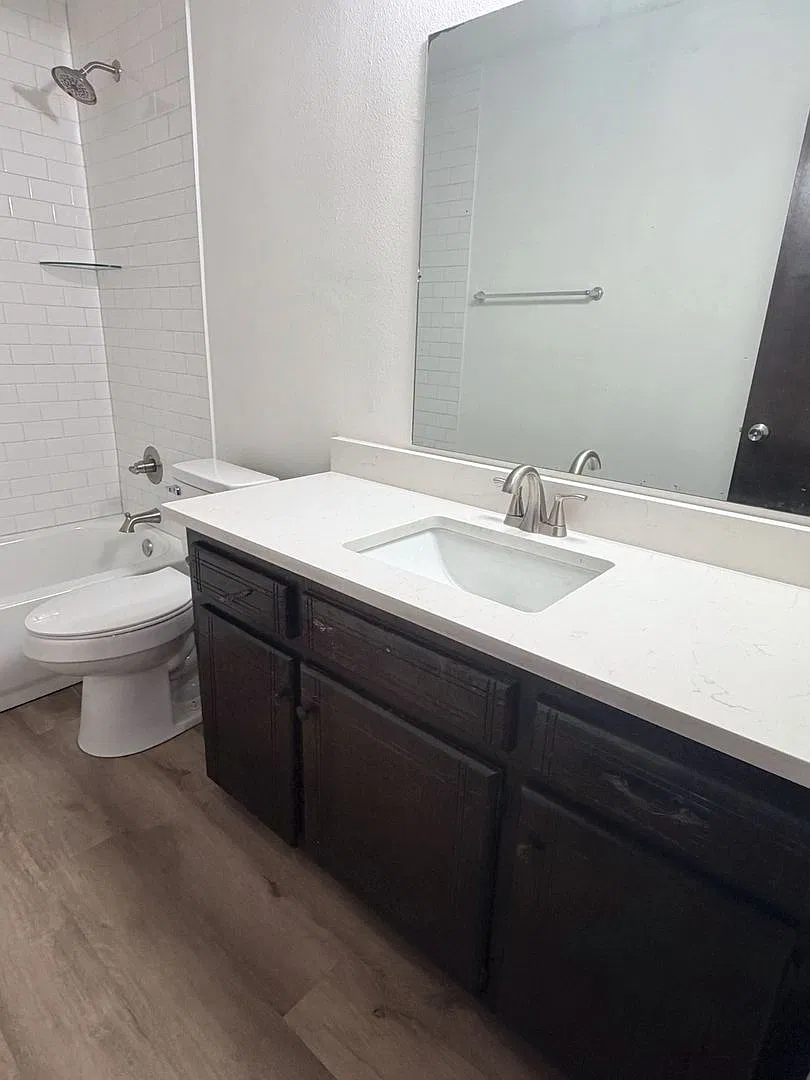 Duplexes — Photo 3