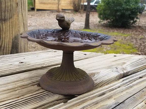 4th image of 555 Waterfall Dr