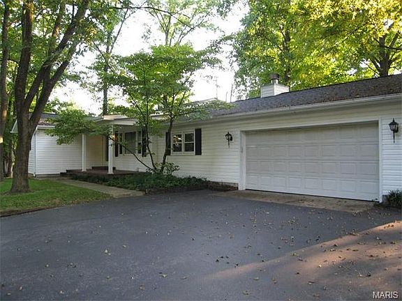 5th image of 171 Marine Ln