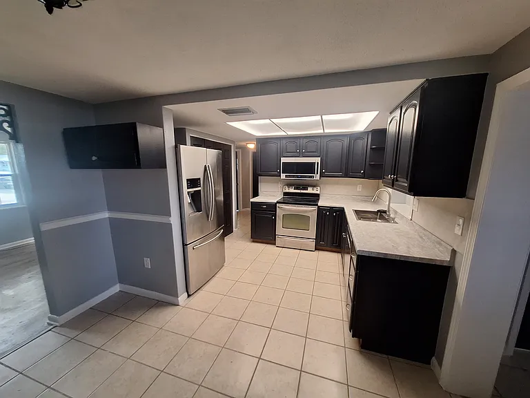 8752 Goshen Ln — Photo 6