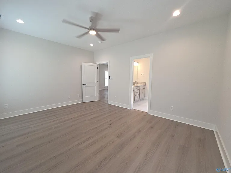 2909 9th Ave — Photo 11