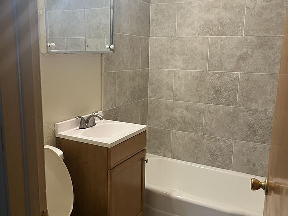 5th image of 1634 E 74th Pl #3