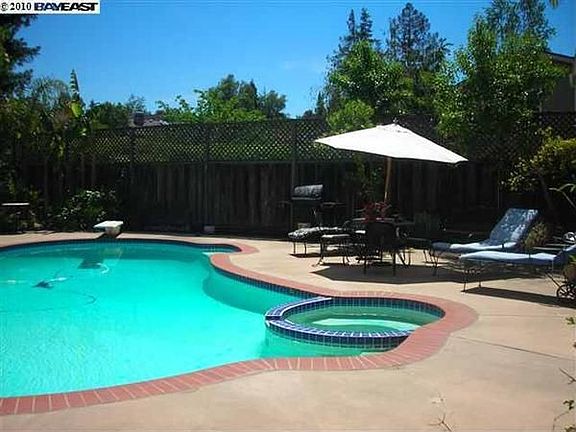 2nd image of 848 Sylvaner Dr
