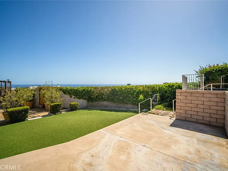 32201 Sea Island Dr — Photo 62