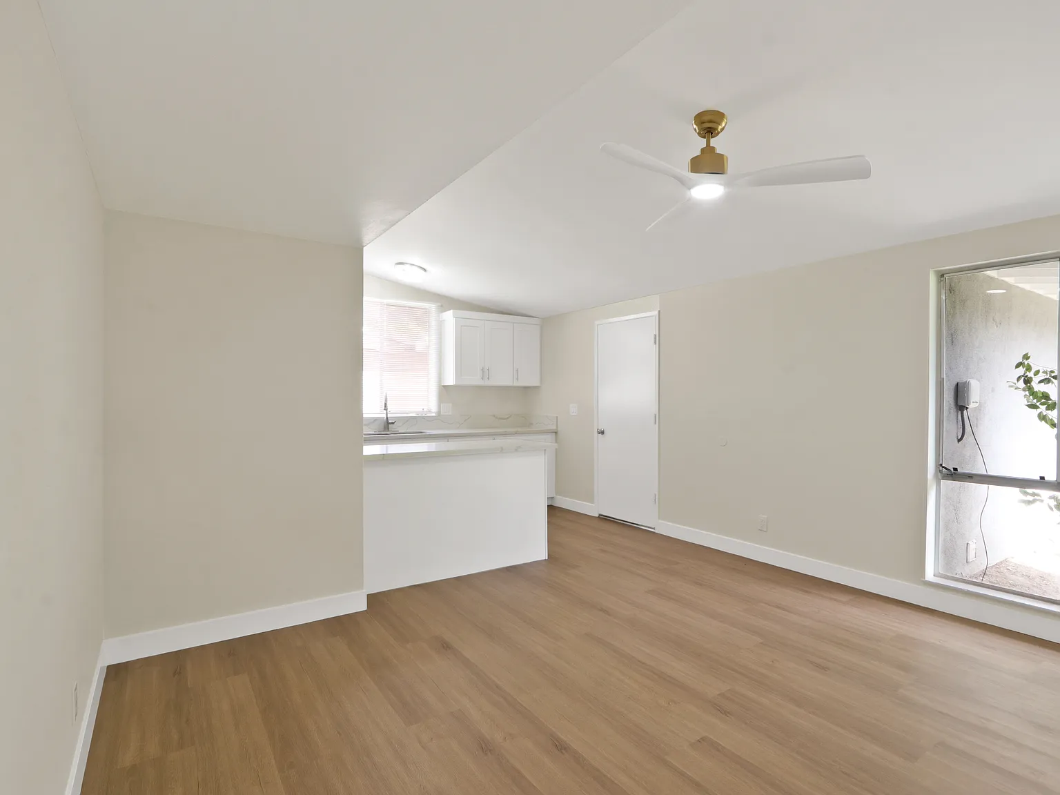 3 bed, 1480 sqft, $6,200 — Photo 4