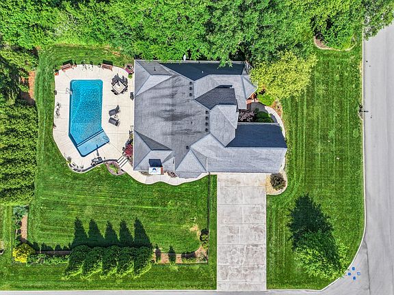 4th image of 2052 Woodcliff Dr