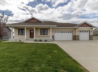 865 Mill Race Rd, Madelia, MN 56062