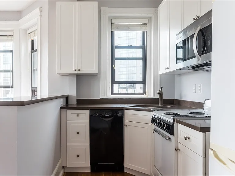 137 Peterborough St #23 — Photo 4