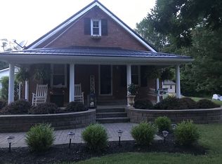 210 Sharon Grange Rd, Aliquippa, PA 15001