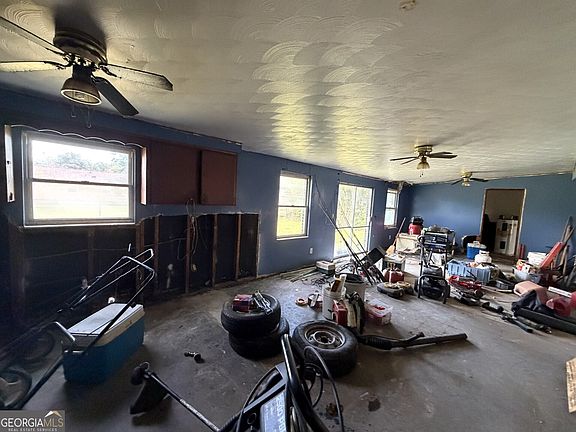 3rd image of 2622 Bartow St