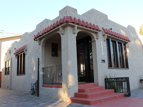 3rd image of 3119 E Colorado St