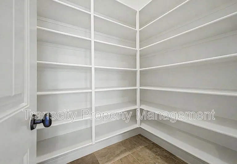 111 W Missouri Ave #B — Photo 9