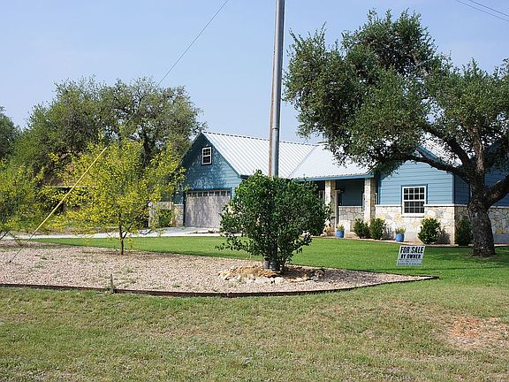 3rd image of 130 Winding Oak Dr