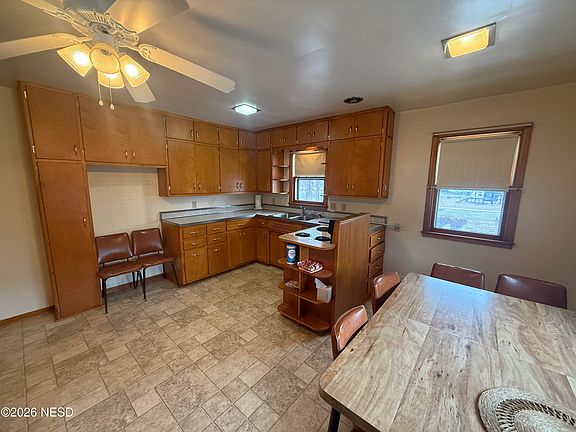 3rd image of 509 S 1st St