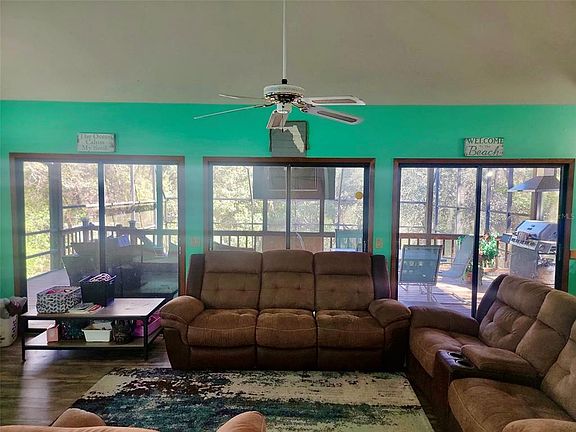 5th image of 585 E Foresthill Pl