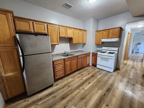 5th image of 2901 Aldrich Ave N Unit 1