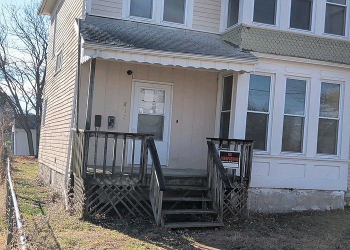 1st image of 810 Osage Ave