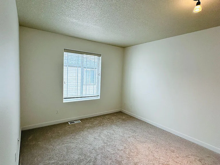 487 SW Aldea Ter — Photo 21