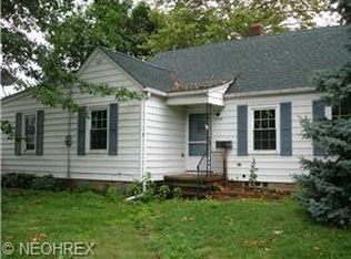 1358 Hawthorne Ave, Lorain, OH 44052