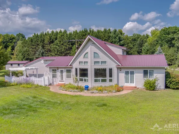 350 Ridgewood Dr, West Branch, MI 48661