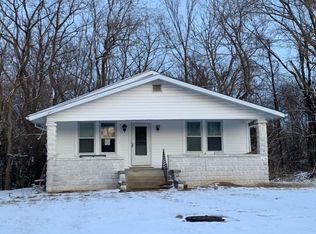 420 Saint Clair Rd, Fairview Heights, IL 62208