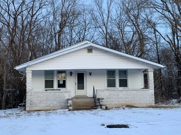 420 Saint Clair Rd, Fairview Heights, IL 62208