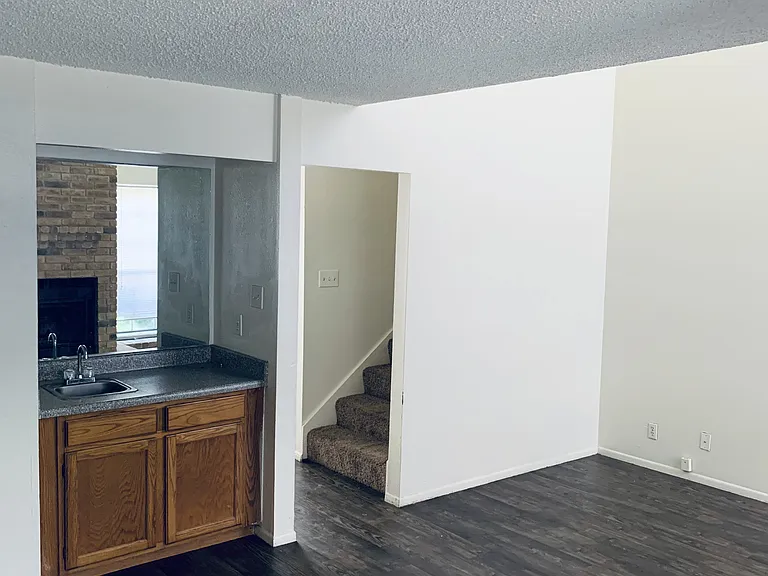 Broken Oak Townhomes — Photo 15