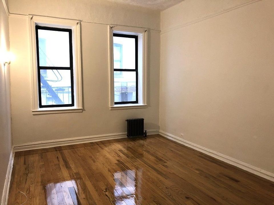 2nd image of 715 W 170th St #1F