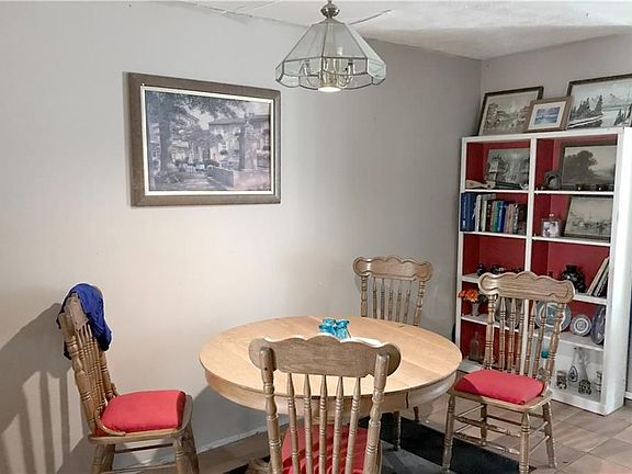 5th image of 29 E Creek Dr #17