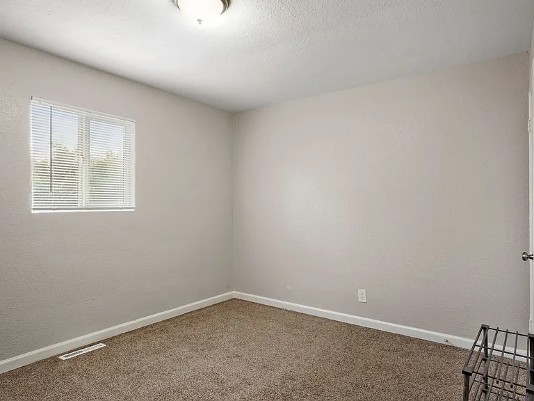 982 S Sheridan Blvd — Photo 17