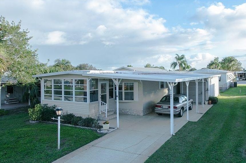 1st image of 1051 Manila Dr