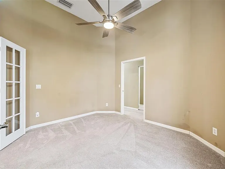 1452 Kensington Woods Dr — Photo 15