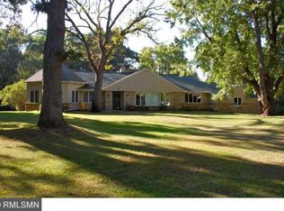 5 Buffalo Rd, North Oaks, MN 55127