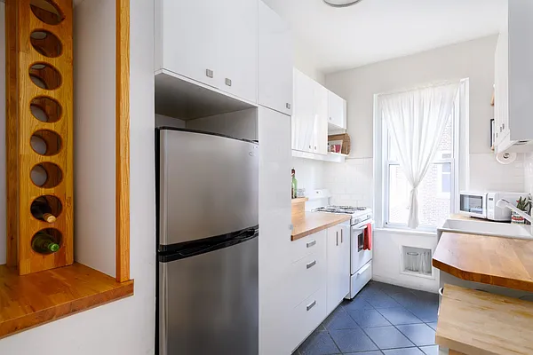 Sold by Compass | media 8