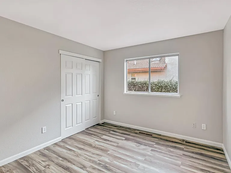 318 Village Cir — Photo 23