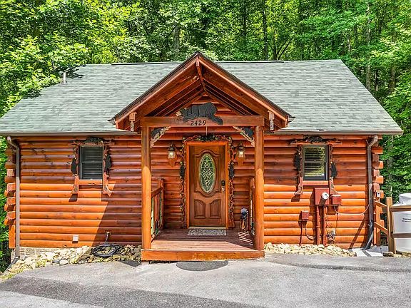 5th image of 2429 Shady Creek Way