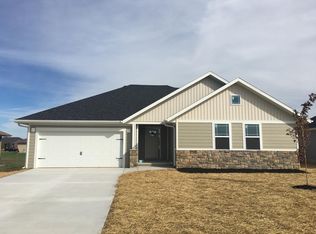 124 Hawthorn Ave, Rogersville, MO 65742