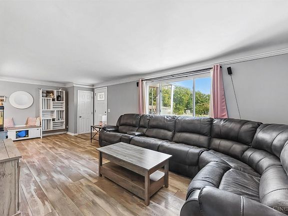 3rd image of 481 Big Moe Dr