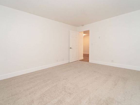 3rd image of 561 Boden Way APT 1G