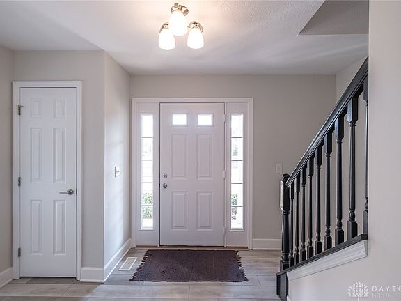 2nd image of 2416 Hillsdale Dr